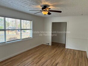 216 Hillandale Dr in Griffin, GA - Building Photo - Building Photo