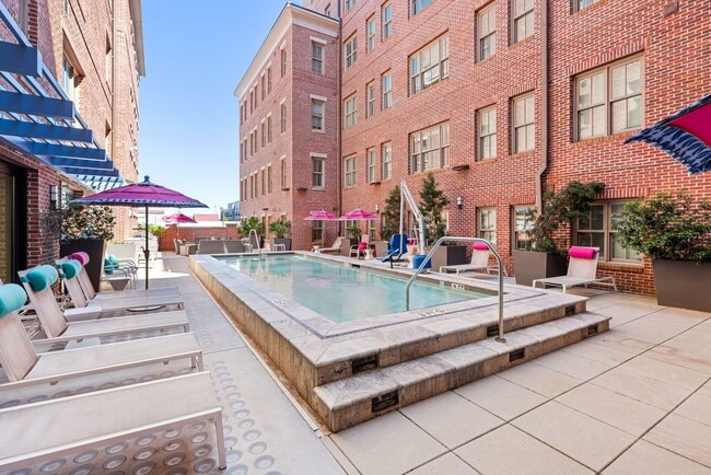 Hoffler Place in Charleston, SC - Foto de edificio - Building Photo
