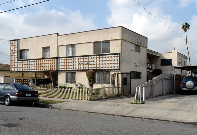 10701 Burin Avenue in Inglewood, CA - Building Photo - Building Photo