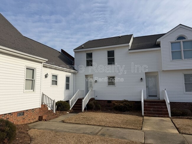 2506 St Christopher Cir SW