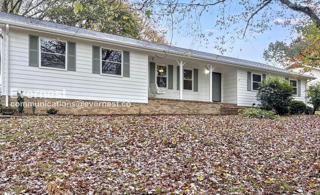 5438 Village Garden Dr in Ooltewah, TN - Foto de edificio - Building Photo