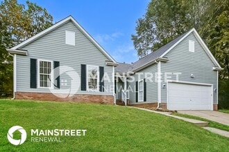 3330 Crescent Knoll Dr in Matthews, NC - Foto de edificio - Building Photo