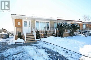 3424 Clara Dr in Mississauga, ON - Building Photo