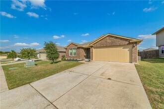 18008 Ryegate Dr in Manor, TX - Building Photo - Building Photo