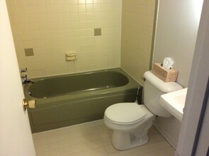 Orchard Crest Apartments in Mechanicsburg, PA - Building Photo - Building Photo