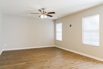 409 Texanna Way in Holly Springs, NC - Building Photo - Building Photo