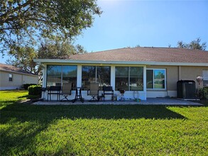 2219 Brookfield Greens Cir in Sun City Center, FL - Building Photo - Building Photo