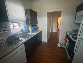 16 Edith Pl in Pittsburgh, PA - Foto de edificio - Building Photo