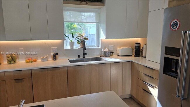 property at 800 Polk St