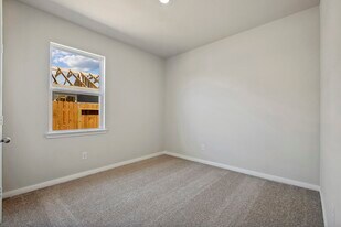 10403 Red Cardinal Dr in Cleveland, TX - Building Photo