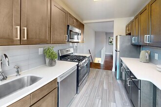 Lindcrest Apartments in Linden, NJ - Foto de edificio - Building Photo