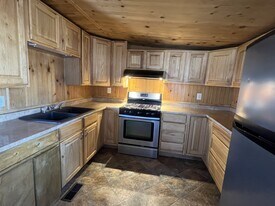 1565 Ray's Rd in Big Piney, WY - Building Photo