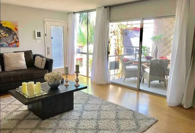 property at 1225 E Medlock Dr