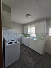 751 S Governeour Rd in Wichita, KS - Building Photo - Building Photo