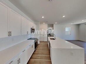 5873 Iron Iss St in Las Vegas, NV - Building Photo - Building Photo