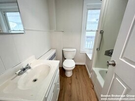 13 Saratoga St, Unit 1 in Boston, MA - Building Photo
