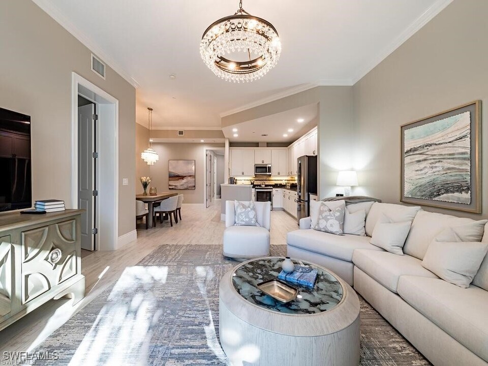 627 6th Ave S in Naples, FL - Building Photo