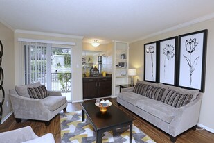 Hillcreste at Thousand Oaks