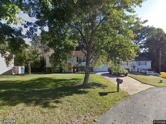 7107 Avesbury Ln in Glen Burnie, MD - Building Photo