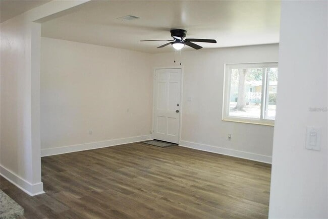 1802 NE 15th Ter in Gainesville, FL - Building Photo - Building Photo