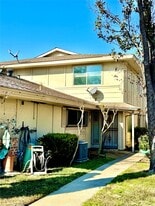 5668 Birchmont Dr in Houston, TX - Building Photo