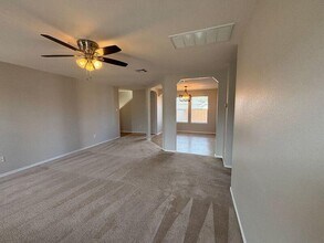 1005 Bakers Cove in Hutto, TX - Building Photo - Building Photo