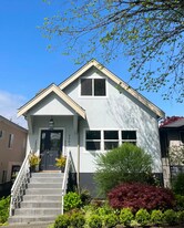 3267 27th Av E in Vancouver, BC - Building Photo