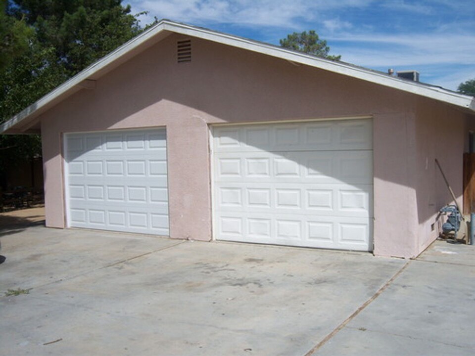 7395 Cibola Trail in Yucca Valley, CA - Building Photo