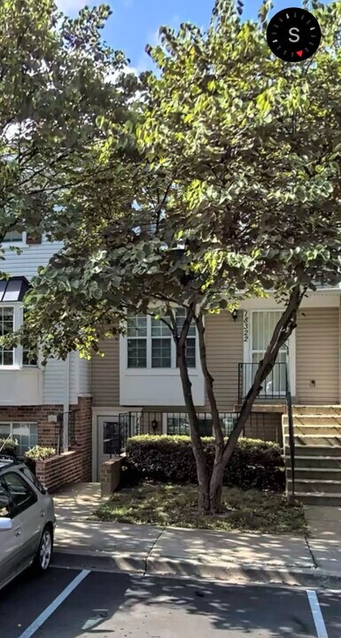 18320 Timko Ln in Germantown, MD - Building Photo