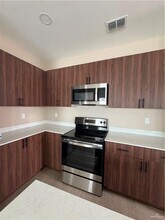 16 W Driftwood St in Edinburg, TX - Building Photo - Building Photo