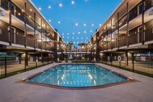 928 Ferry Rd in Galveston, TX - Building Photo