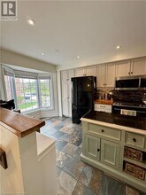 3480 Upper Middle Rd in Burlington, ON - Building Photo - Building Photo