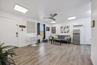 1507 Bastrop Hwy in Austin, TX - Building Photo - Building Photo