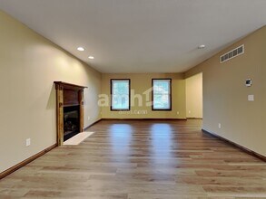 763 Bristol View Dr in Hamilton, OH - Building Photo - Building Photo