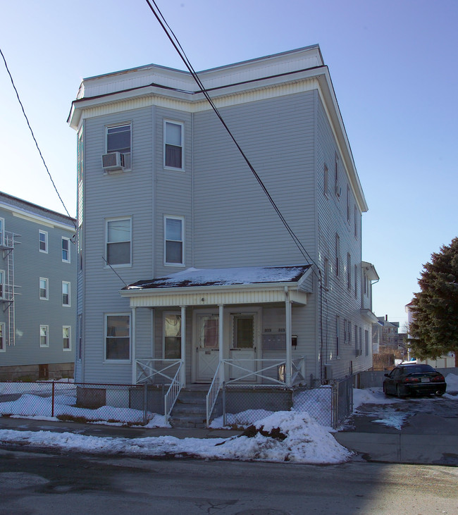 515 Whipple St in Fall River, MA - Building Photo - Building Photo