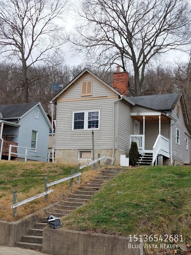 138 1st St in Addyston, OH - Foto de edificio - Building Photo