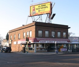 3543 E Lake St in Minneapolis, MN - Foto de edificio - Building Photo