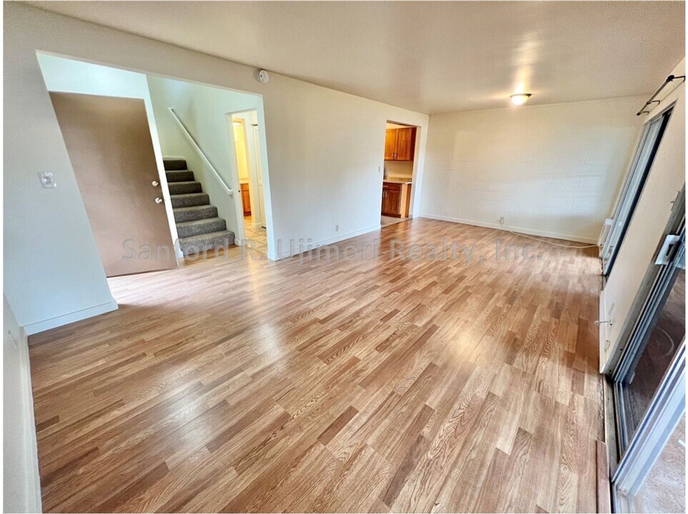 1786A Lanikeha Way in Pearl City, HI - Building Photo