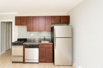 450 W Wellington Ave in Chicago, IL - Building Photo - Building Photo