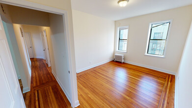 407 Audubon Ave in New York, NY - Building Photo - Building Photo