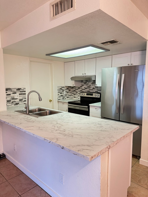 property at 10230 W Catalina Dr