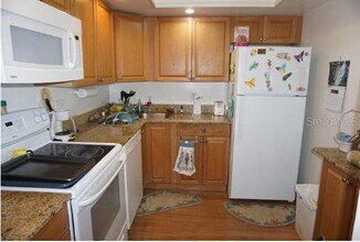 4900 BRITTANY in St. Petersburg, FL - Building Photo - Building Photo