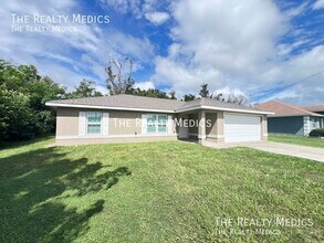 3749 SE 135th Ln in Summerfield, FL - Building Photo - Building Photo