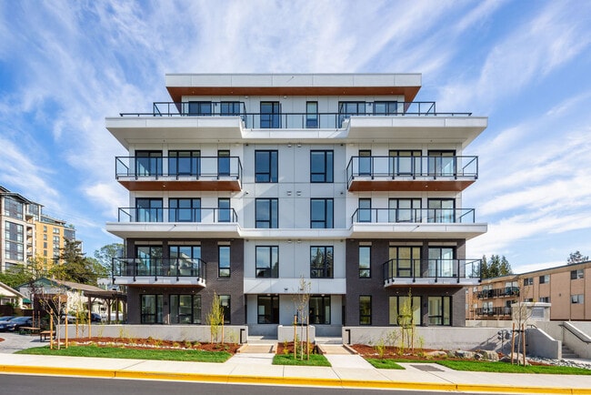 Adelaide Apartments in Esquimalt, BC - Building Photo - Building Photo