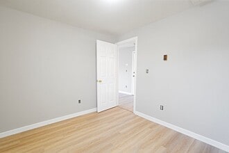 26 Old West Brookfield Rd in Warren, MA - Building Photo - Building Photo