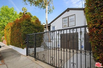 9023 Phyllis Ave in West Hollywood, CA - Building Photo - Building Photo