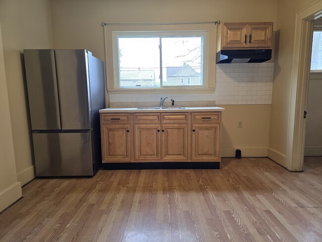 648 N Freedom Ave, Unit 648
