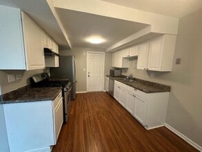 217 Coral Ct in Bolingbrook, IL - Building Photo - Building Photo
