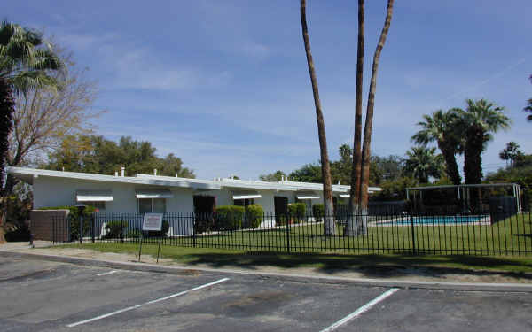 45998 Ocotillo Dr in Palm Desert, CA - Foto de edificio - Building Photo