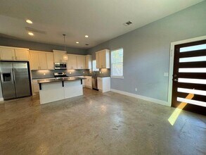 6201 Felix Ave in Austin, TX - Building Photo - Building Photo